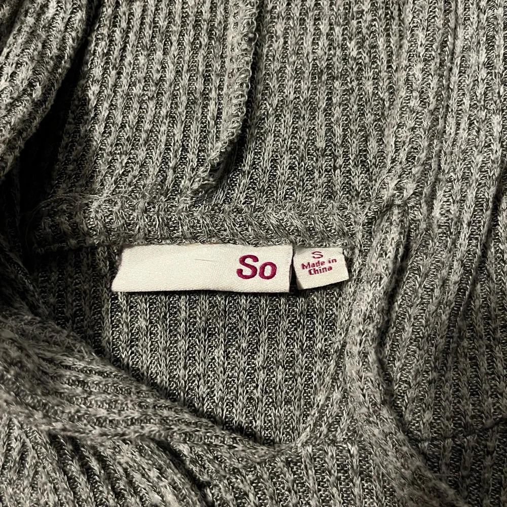 Grey pullover - Picture 3 of 3